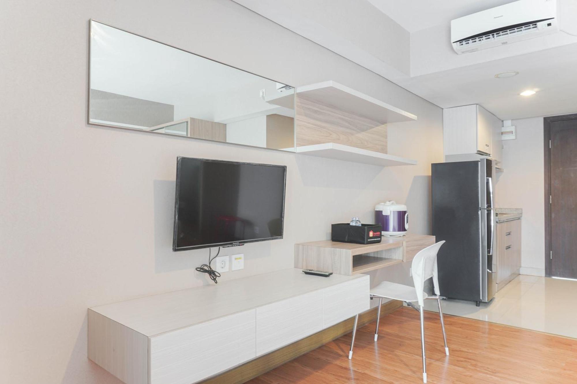 Comfortable And At H By Travelio * Jakarta